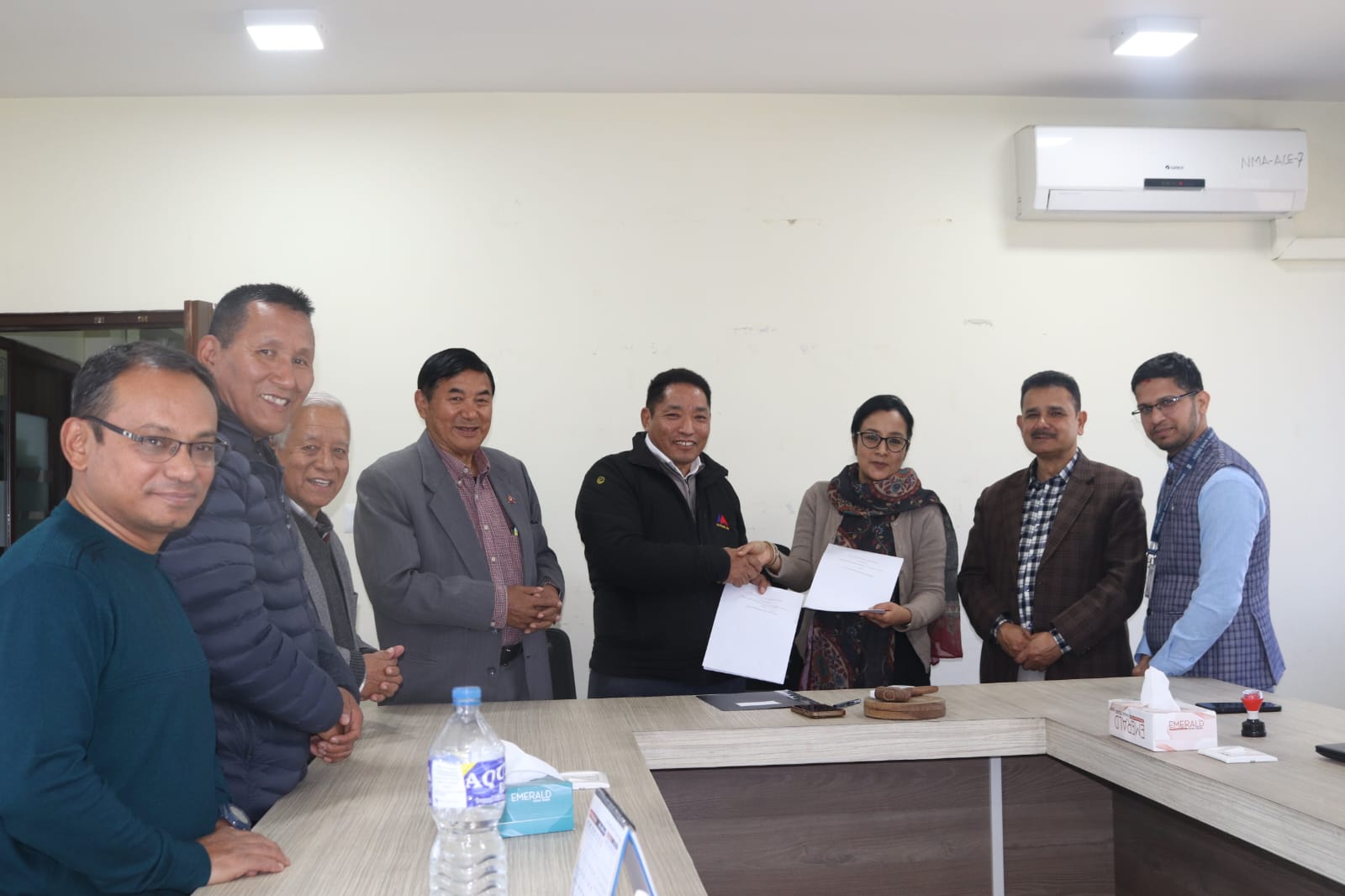 नेपाल पर्वतारोहण संघका स्रोत सदस्यहरुका लागि ट्रेकिङ बीमा सुविधा